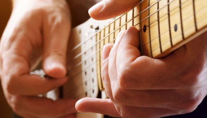 10 Consejos Para Mejorar Tus Técnicas Para Tocar Guitarra 🎸 + VÍDEO